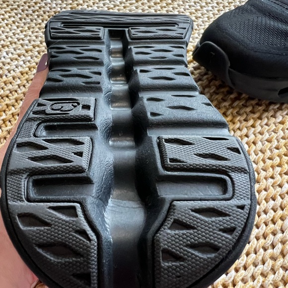 On Running Cloudtilt Women’s 9 - Picture 7 of 9